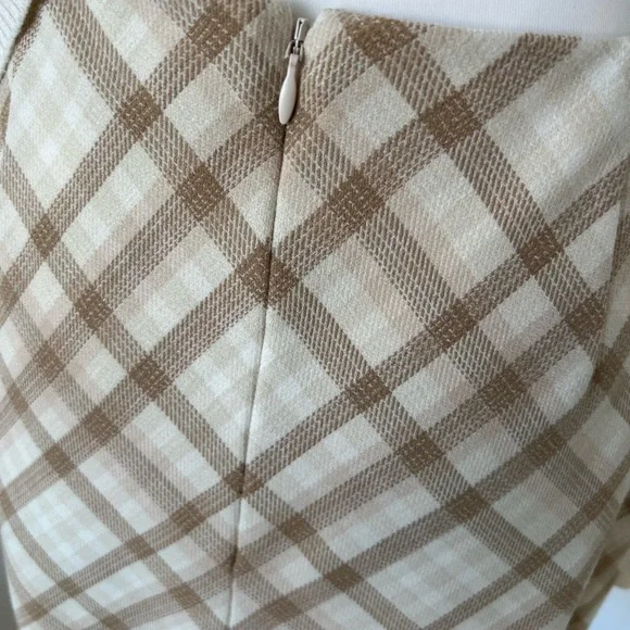 Aritzia Wilfred Classic Mini Skirt in Brown Plaid (Francesca) Size 8 - Picture 2 of 6